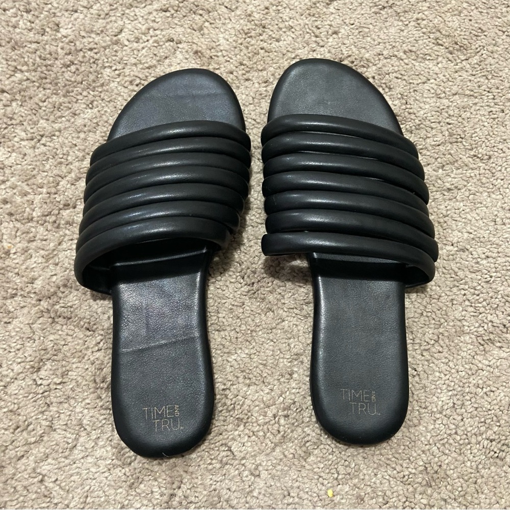 Time and Tru Black Sandals